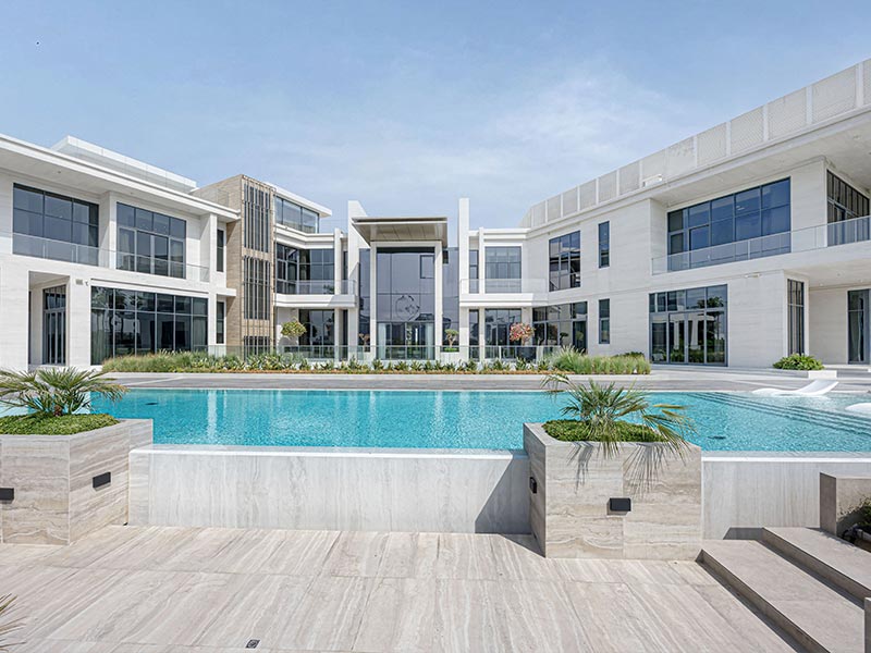Luxury Residence | Basement parking | Overlooking Golf course