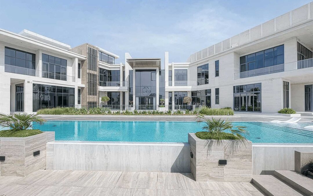 Luxury Residence | Basement parking | Overlooking Golf course